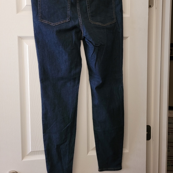 Joe Fresh Size 8 Slim Jeans--LIKE NEW!! - Picture 6 of 6